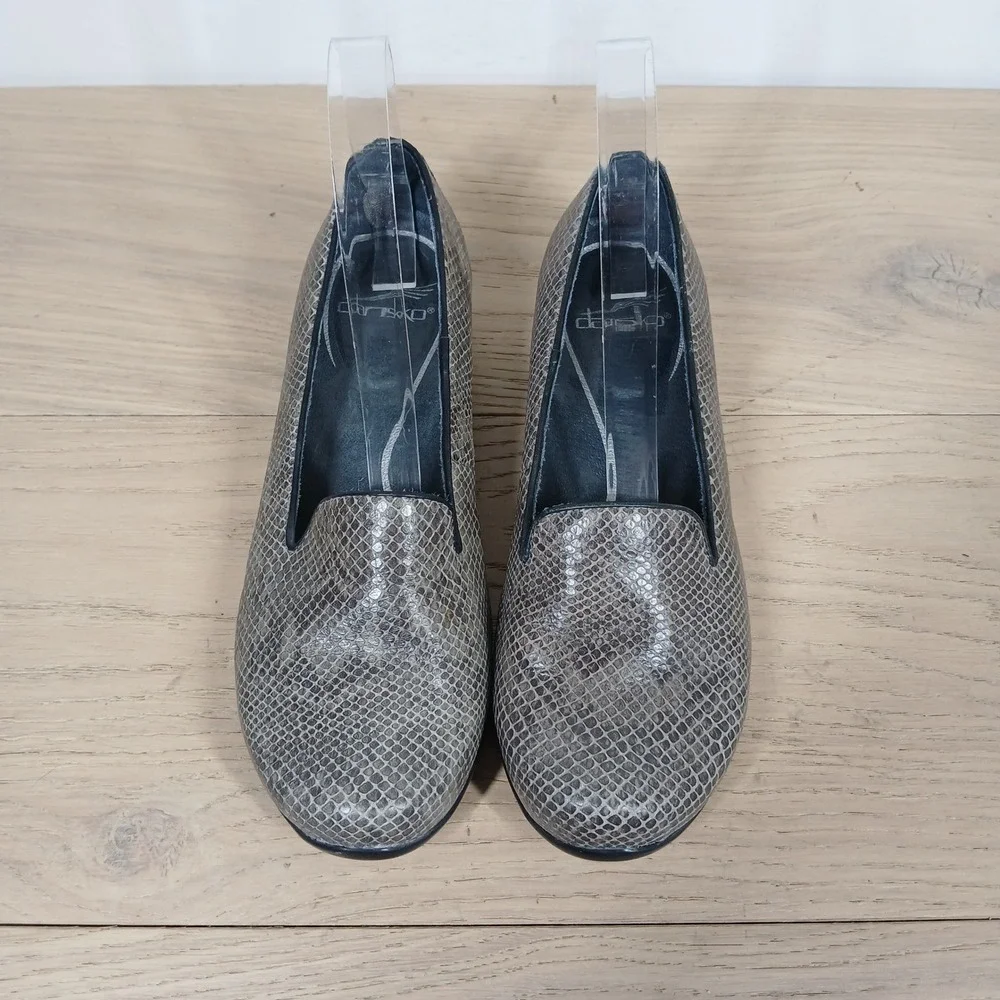 Dansko Loafers Womens 36 Grey Leather Snakeskin Embossed Low Wedge Slip On Shoes